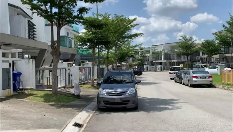 3-storey Terraced House for Sale in Laman Glenmarie (Shah Alam) - Yasmin Sulaiman - Exterior - PropertyGuru.com.my