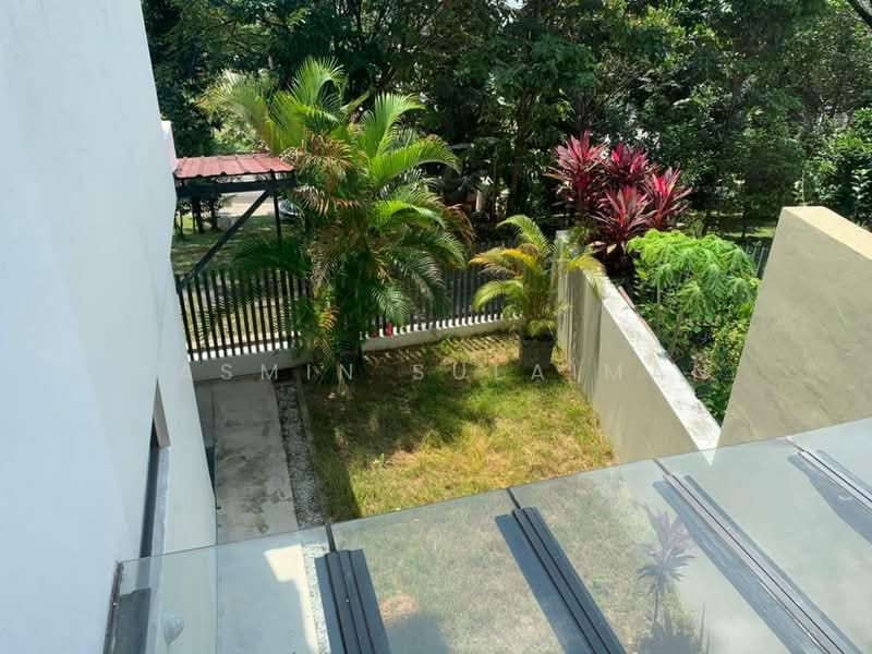 3-storey Terraced House for Sale in Laman Glenmarie (Shah Alam) - Yasmin Sulaiman - Garden - PropertyGuru.com.my