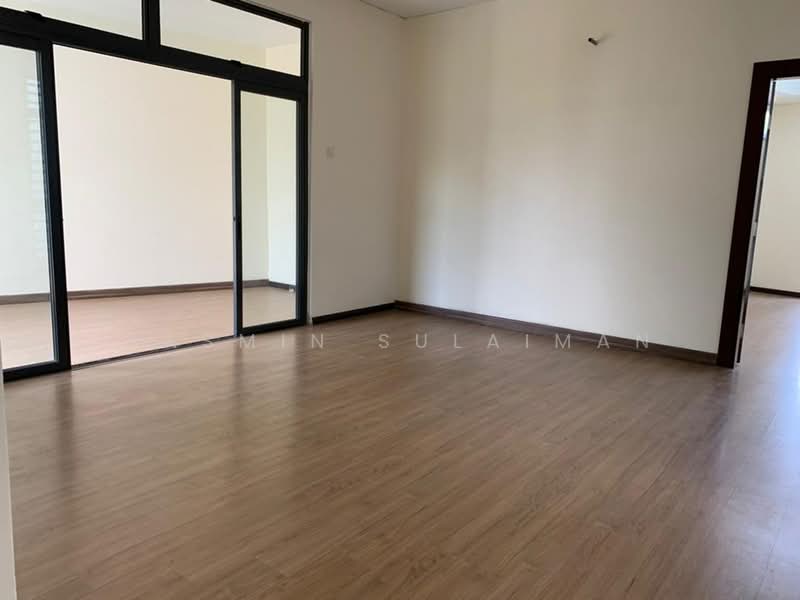 3-storey Terraced House for Sale in Laman Glenmarie (Shah Alam) - Yasmin Sulaiman - Living Room - PropertyGuru.com.my
