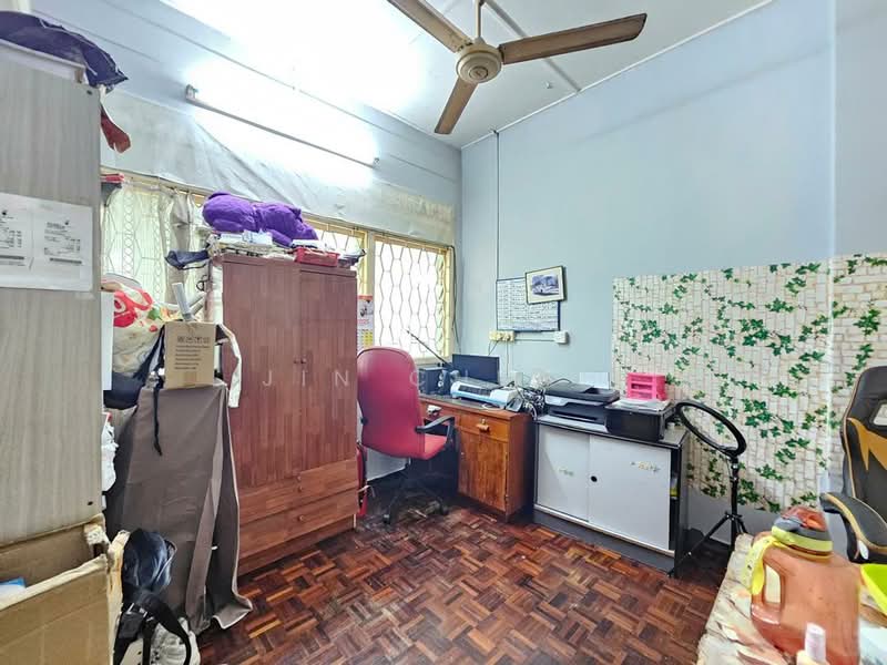 Rumah Berkembar untuk Dijual di Jelutong (Penang) - Jin Chuah - Study - PropertyGuru.com.my
