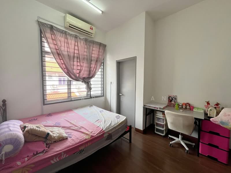 Rumah Teres 2-Tingkat untuk Dijual di Kota Bayuemas (Klang) - Charlie Gan - PropertyGuru.com.my