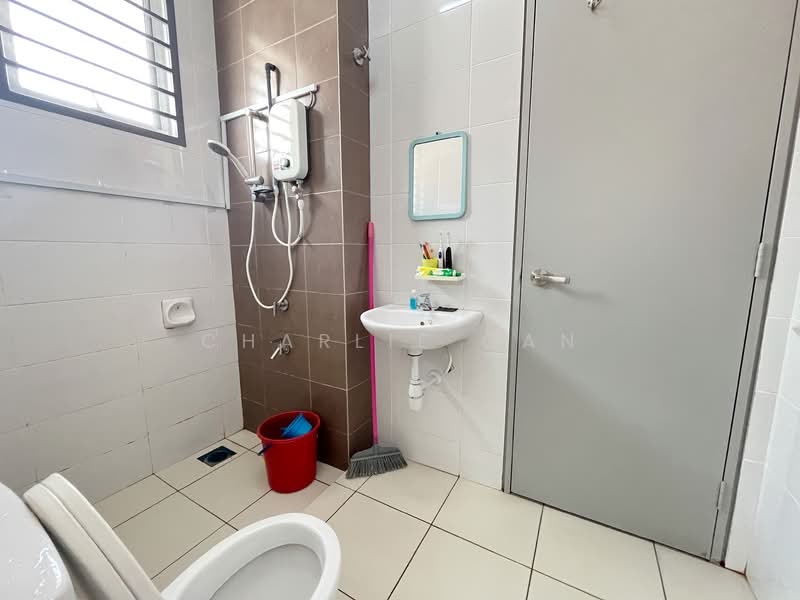Rumah Teres 2-Tingkat untuk Dijual di Kota Bayuemas (Klang) - Charlie Gan - PropertyGuru.com.my