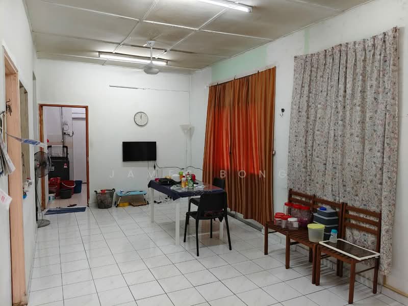 Rumah Teres 1 Tingkat untuk Dijual di Masai (Johor) - James Bong - Living Room - PropertyGuru.com.my