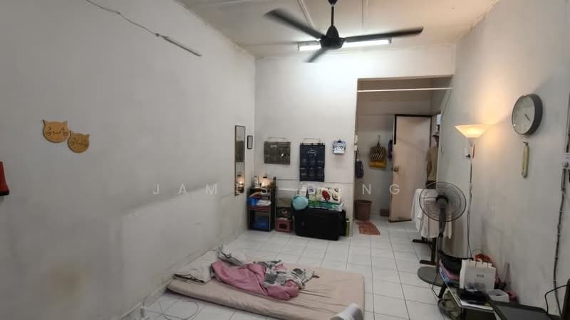 Rumah Teres 1 Tingkat untuk Dijual di Masai (Johor) - James Bong - Living Room - PropertyGuru.com.my