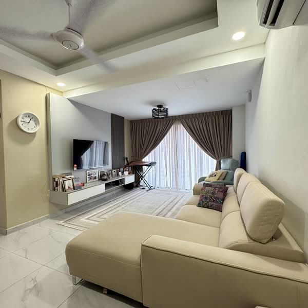 Rumah Bandar untuk Dijual di Ulu Kelang (Selangor) - Azmi . - Living Room - PropertyGuru.com.my