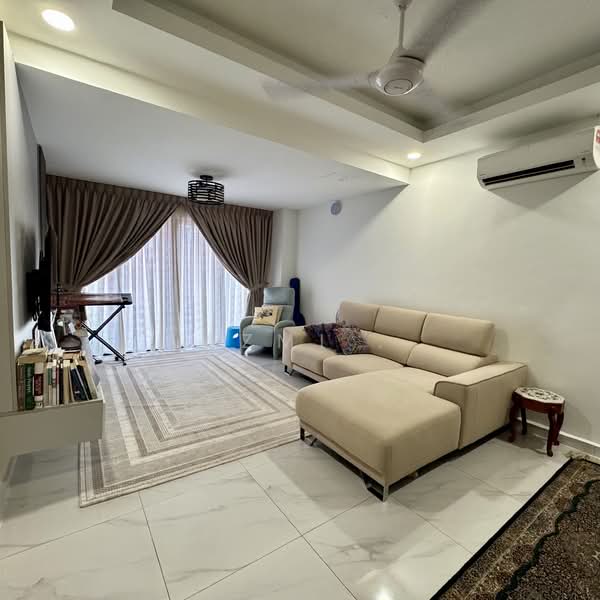 Rumah Bandar untuk Dijual di Ulu Kelang (Selangor) - Azmi . - Living Room - PropertyGuru.com.my