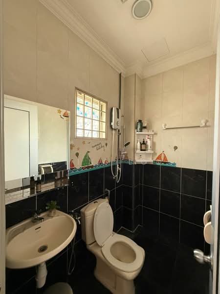 Rumah Teres 2 Tingkat untuk Dijual di Taman Segar Perdana (Cheras) - Eling Loo - Bathroom - PropertyGuru.com.my