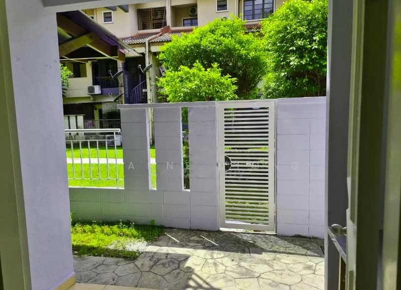 Townhouse for Rent in Petaling Jaya (Selangor) - Joanne Diong - Exterior - PropertyGuru.com.my