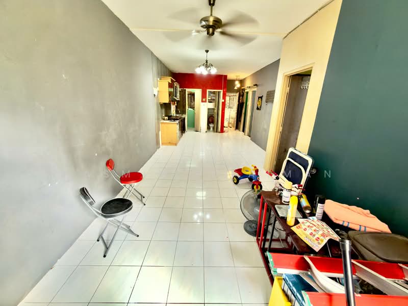 Apartment for Sale at Pangsapuri Cemara - Yasmin Sulaiman - Living Room - PropertyGuru.com.my