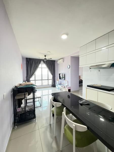 Servis Apartment untuk Disewa di ARC @ Austin Hills - Kim . - Living Room - PropertyGuru.com.my