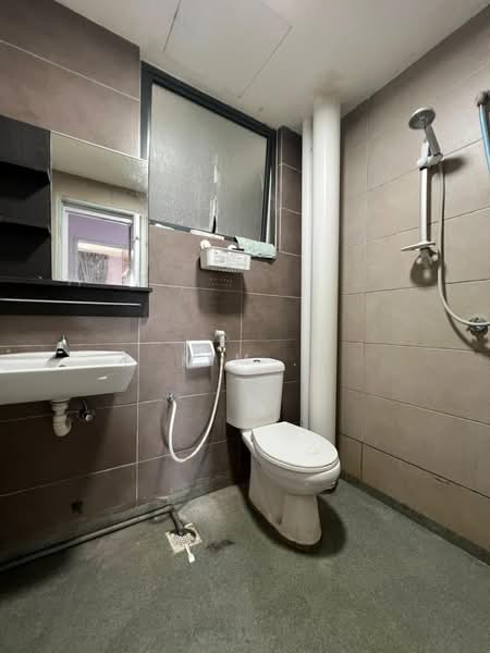 Servis Apartment untuk Disewa di ARC @ Austin Hills - Kim . - Bathroom - PropertyGuru.com.my
