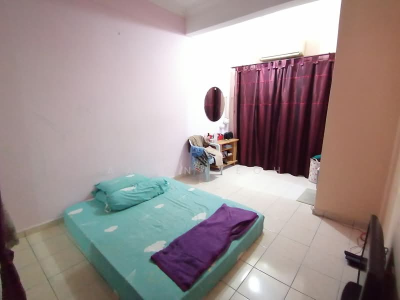 Rumah Bandar untuk Dijual di Taman Bukit Emas (Balakong) - Aaron Yeoh - Bedroom - PropertyGuru.com.my