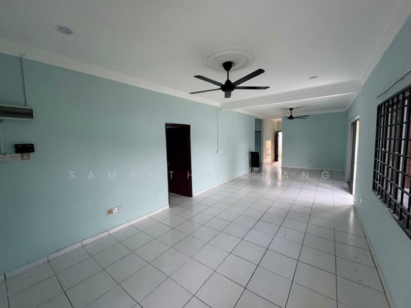 Semi-Detached House for Sale in Taman Riveria Perdana (Klang) - Samantha Chang - Living Room - PropertyGuru.com.my