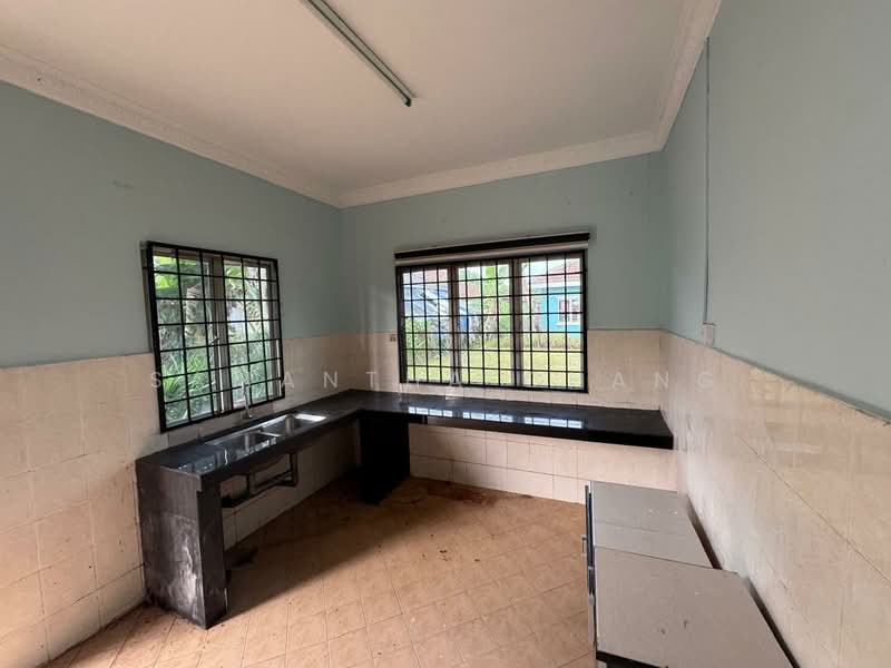 Semi-Detached House for Sale in Taman Riveria Perdana (Klang) - Samantha Chang - Kitchen - PropertyGuru.com.my