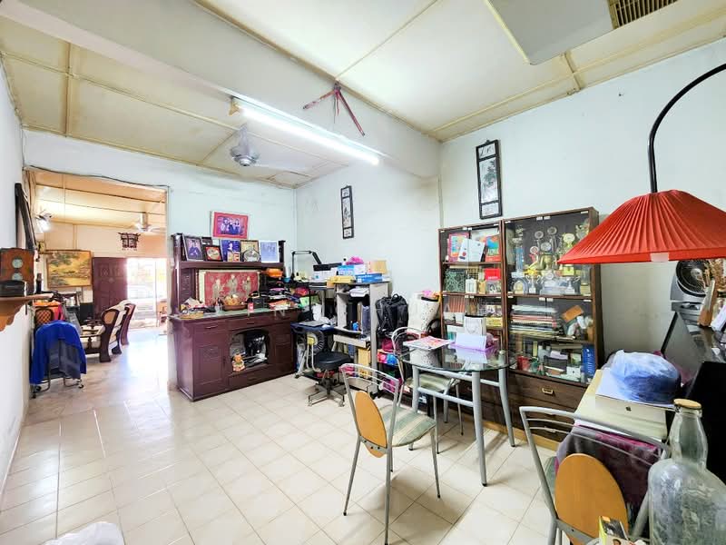 Rumah Teres 1 Tingkat untuk Dijual di Jelutong (Penang) - Jin Chuah - Living Room - PropertyGuru.com.my