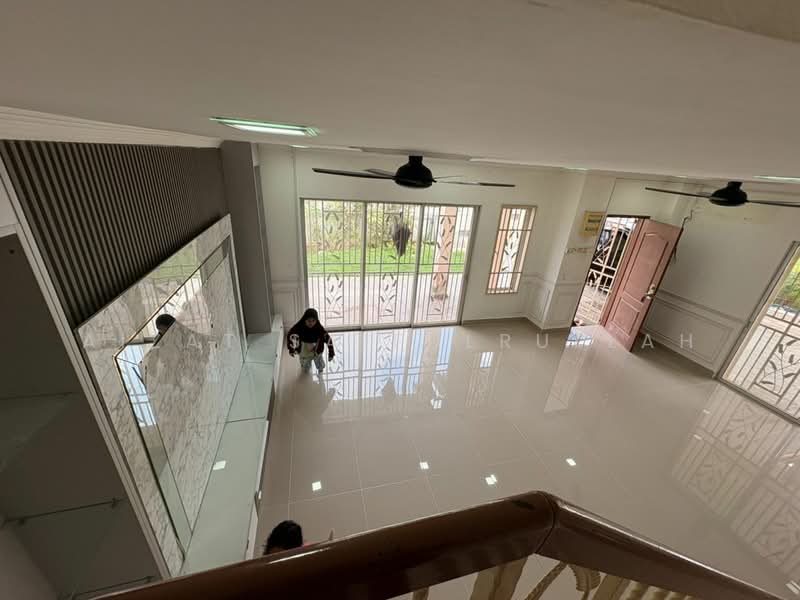 Semi-Detached House for Rent in Alam Suria (Puncak Alam) - Aizat Saifulrullah - Living Room - PropertyGuru.com.my
