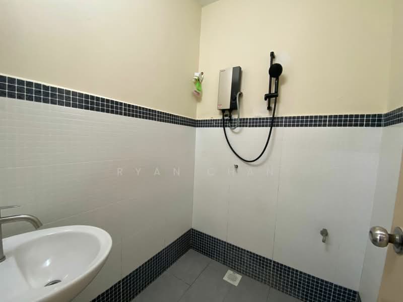 1-storey Terraced House for Rent in Taman Overseas Union (Taman Oug) (Jalan Klang Lama (Old Klang Road)) - Ryan Chan - Bathroom - PropertyGuru.com.my