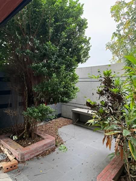 Bungalow for Sale in Johor Bahru (Johor) - Nat Sin - Garden - PropertyGuru.com.my