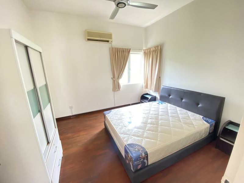 Rumah Berkembar untuk Dijual di Kota Emerald (Rawang) - Tom Yip - Bedroom - PropertyGuru.com.my