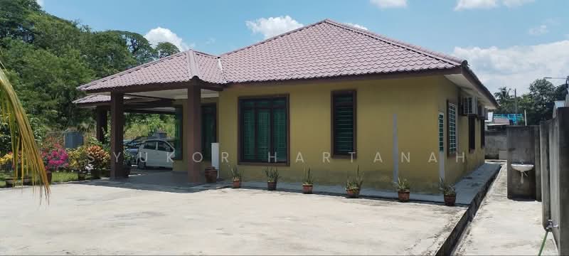Bungalow for Sale in Semenyih (Selangor) - Syukor Hartanah - Exterior - PropertyGuru.com.my
