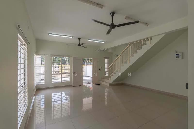 Rumah Kluster untuk Dijual di Setia Impian (Setia Alam) - Jason Tan - Living Room - PropertyGuru.com.my