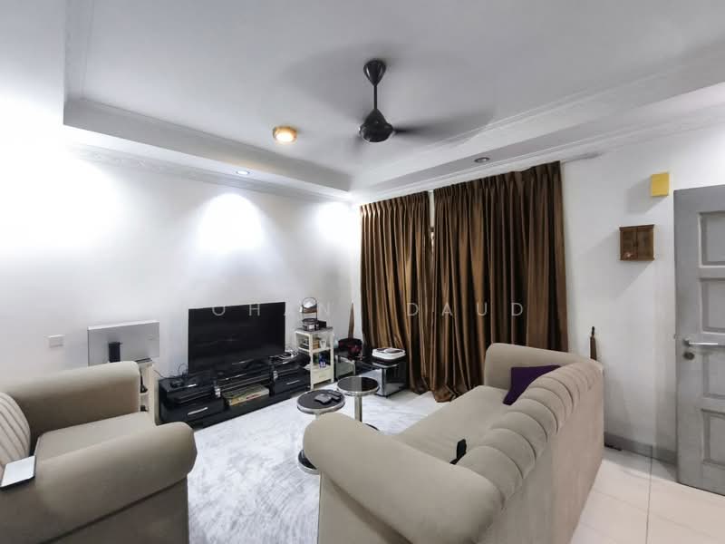 2-storey Terraced House for Sale in Bandar Baru Bangi (Selangor) - Rohani Daud - Living Room - PropertyGuru.com.my