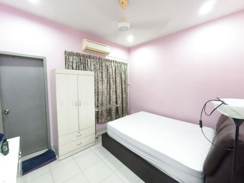 2-storey Terraced House for Sale in Bandar Baru Bangi (Selangor) - Rohani Daud - Bedroom - PropertyGuru.com.my