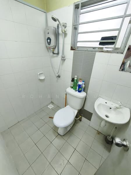 2-storey Terraced House for Sale in Bandar Baru Bangi (Selangor) - Rohani Daud - Bathroom - PropertyGuru.com.my