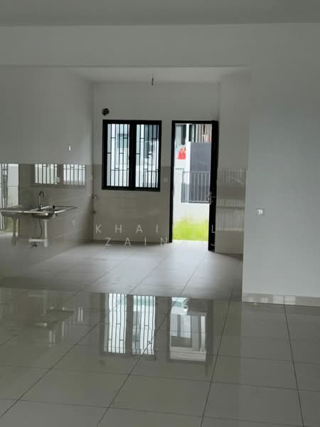 2-storey Terraced House for Sale in Elmina (Shah Alam) - Khairul Zainal - Kitchen - PropertyGuru.com.my