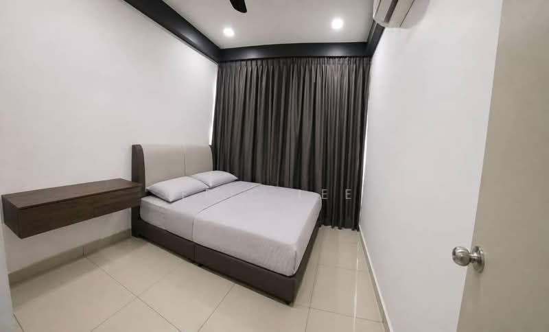 Service Residence for Sale at D'Summit Residences - Eric Lee - Bedroom - PropertyGuru.com.my