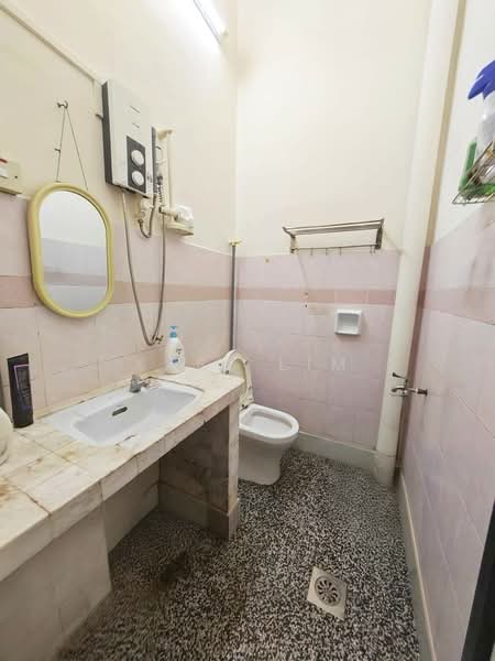 1-storey Terraced House for Sale in Taman Nusa Bestari 2 (Iskandar Puteri (Nusajaya)) - Karl Lim - Bathroom - PropertyGuru.com.my