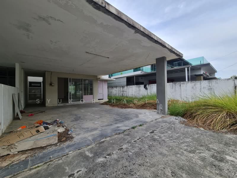 Semi-Detached House for Sale in Ijok (Selangor) - Syukor Hartanah - Exterior - PropertyGuru.com.my