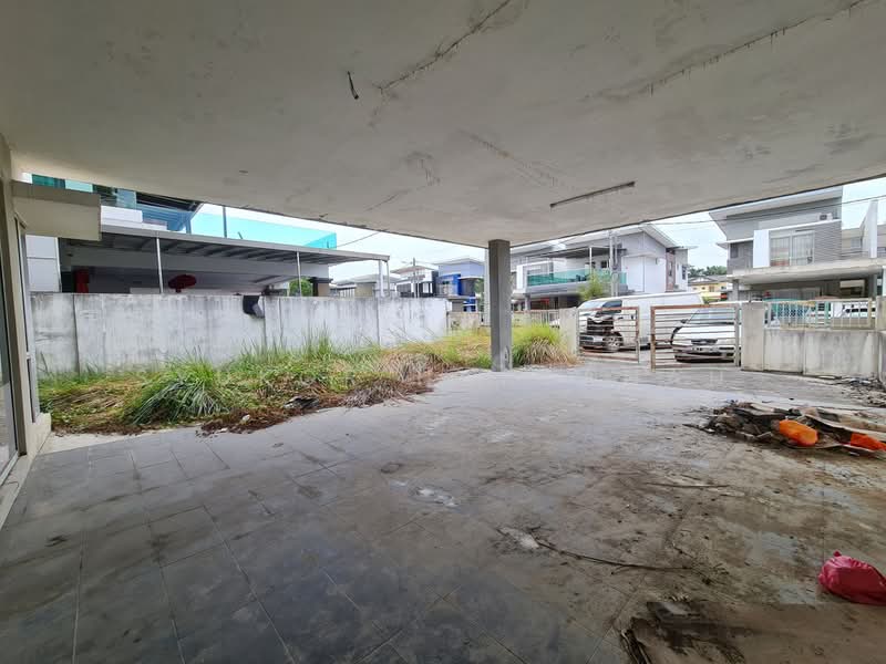 Semi-Detached House for Sale in Ijok (Selangor) - Syukor Hartanah - Exterior - PropertyGuru.com.my