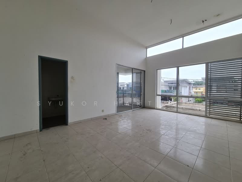Semi-Detached House for Sale in Ijok (Selangor) - Syukor Hartanah - Living Room - PropertyGuru.com.my