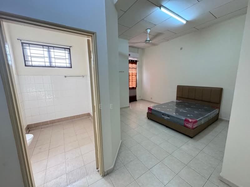2-storey Terraced House for Rent in Taman Perling (Perling) - Lee Lee - PropertyGuru.com.my