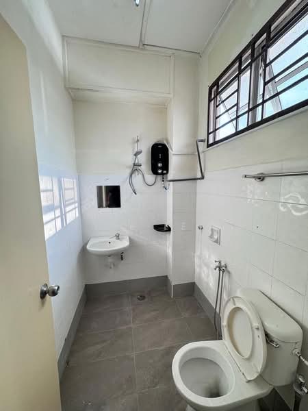 2-storey Terraced House for Rent in Taman Perling (Perling) - Lee Lee - PropertyGuru.com.my