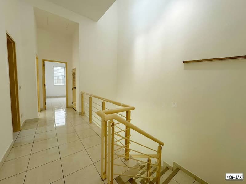 2-storey Terraced House for Sale in Setia Indah (Setia Alam) - Yongsen Lim - Corridor - PropertyGuru.com.my