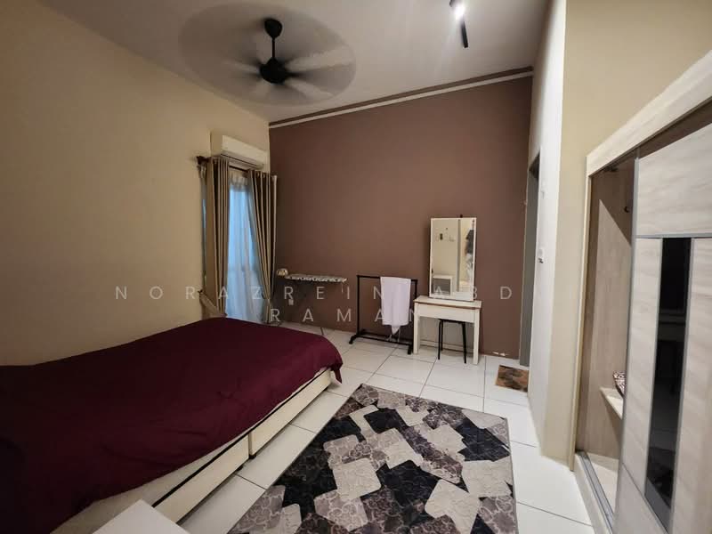 Townhouse for Sale in Kuala Selangor (Selangor) - Norazrein Abdul Raman - Bedroom - PropertyGuru.com.my
