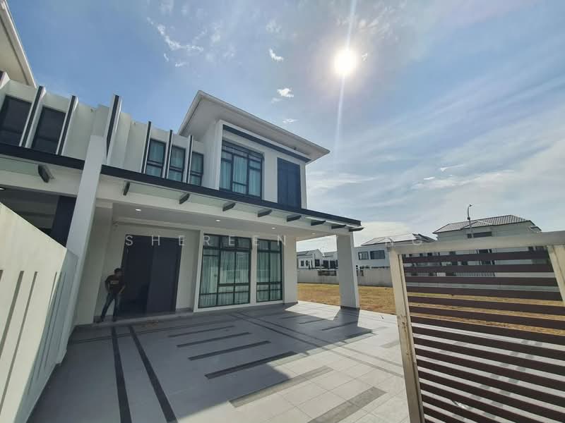 Rumah Berkembar untuk Disewa di Setia Tropika (Johor Bahru) - Shereen Wong - Exterior - PropertyGuru.com.my