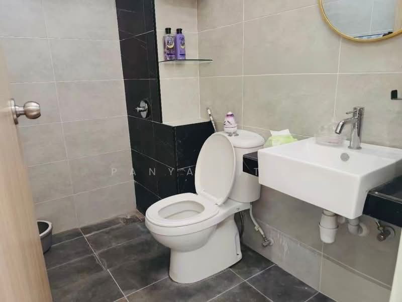 Condominium for Sale at QuayWest Residence - Panya Rith - Bathroom - PropertyGuru.com.my