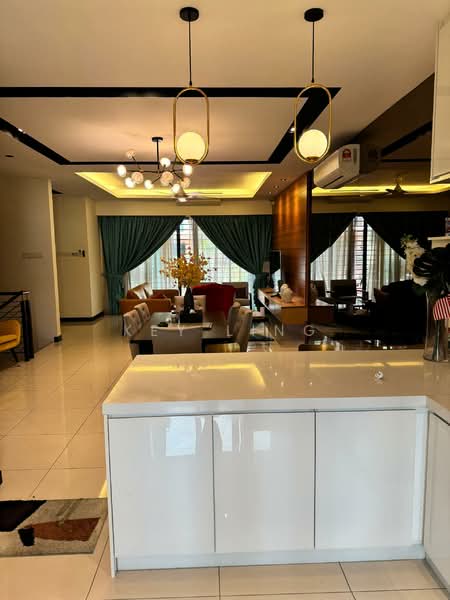 Semi-Detached House for Sale in Taman Taynton View (Cheras) - Key Ling - Living Room - PropertyGuru.com.my