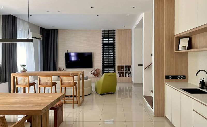 2-storey Terraced House for Sale in Bandar Springhill (Jimah) - Evon Ng - Living Room - PropertyGuru.com.my