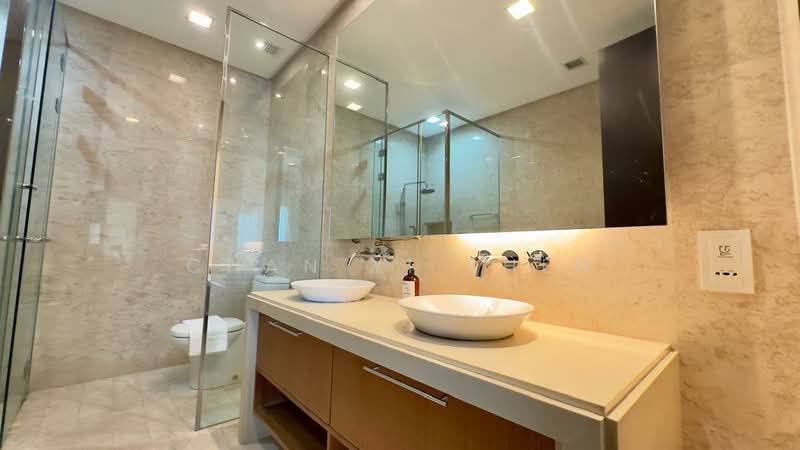 Servis Apartment untuk Dijual di Straits Quay (The Suites at Waterside) - Chan Yi Shen - Bathroom - PropertyGuru.com.my