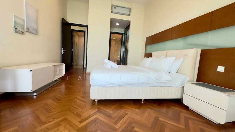 Servis Apartment untuk Dijual di Straits Quay (The Suites at Waterside) - Chan Yi Shen - Bedroom - PropertyGuru.com.my