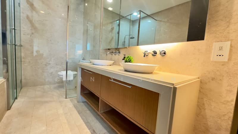 Servis Apartment untuk Dijual di Straits Quay (The Suites at Waterside) - Chan Yi Shen - Bathroom - PropertyGuru.com.my