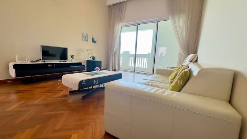 Servis Apartment untuk Dijual di Straits Quay (The Suites at Waterside) - Chan Yi Shen - Living Room - PropertyGuru.com.my
