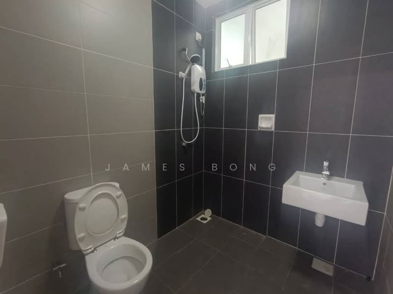 Service Residence for Sale at Skysuites @ Meldrum Hills - James Bong - Bathroom - PropertyGuru.com.my