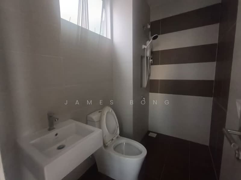 Service Residence for Sale at Skysuites @ Meldrum Hills - James Bong - Bathroom - PropertyGuru.com.my