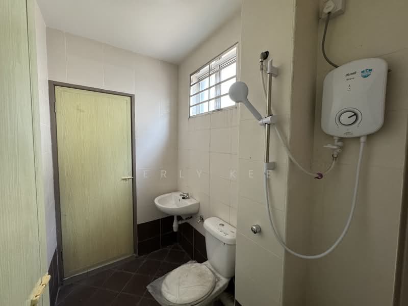 2-storey Terraced House for Rent in Simpang Ampat (Penang) - Kerly Kee - Bathroom - PropertyGuru.com.my