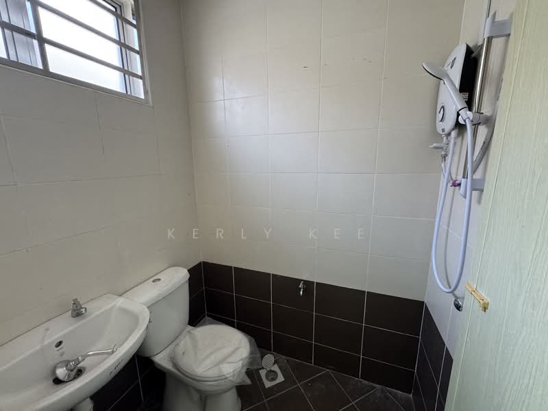 2-storey Terraced House for Rent in Simpang Ampat (Penang) - Kerly Kee - Bathroom - PropertyGuru.com.my